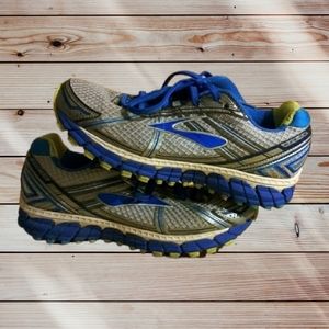 Brooks Adrenaline GTS 15 Womens Size 7 Excellent Condition